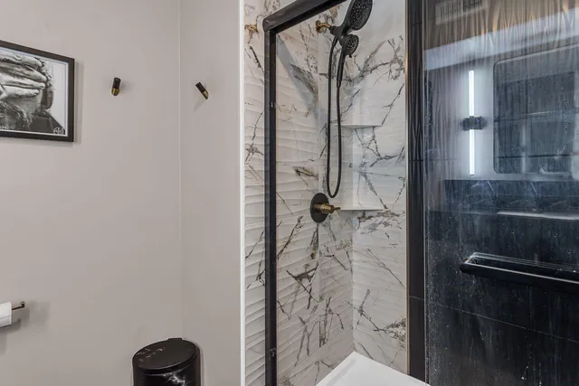 $264,900 | 783 West Barrington Circle, Jackson, MI 49203