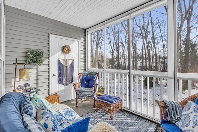 $264,900 | 783 West Barrington Circle, Jackson, MI 49203