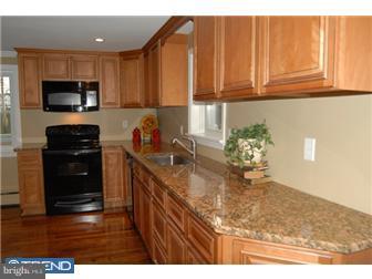 511 Old Schuylkill Road Pottstown, PA 19465 - Photo 4 of 12 Kitchen