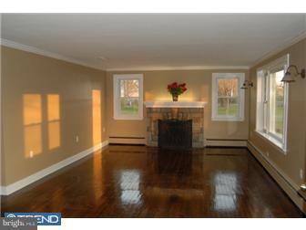 511 Old Schuylkill Road Pottstown, PA 19465 - Photo 5 of 12 Family Room