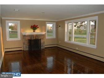 511 Old Schuylkill Road Pottstown, PA 19465 - Photo 6 of 12 Family Room