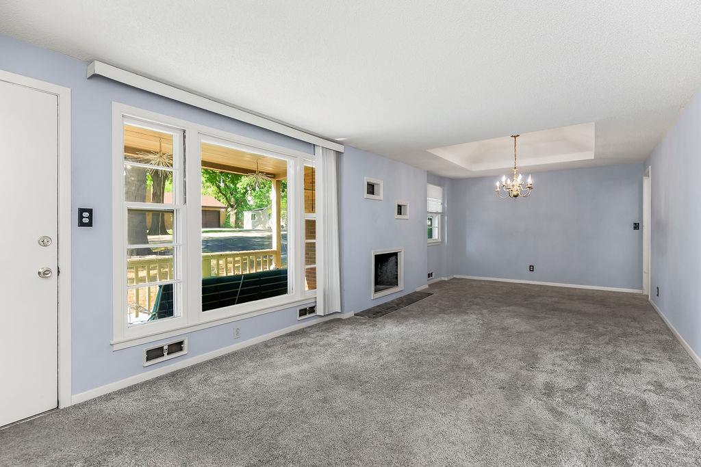 5831 North Ava Avenue Kansas City, MO 64151 - Photo 2 of 37 Gallery Image 2
