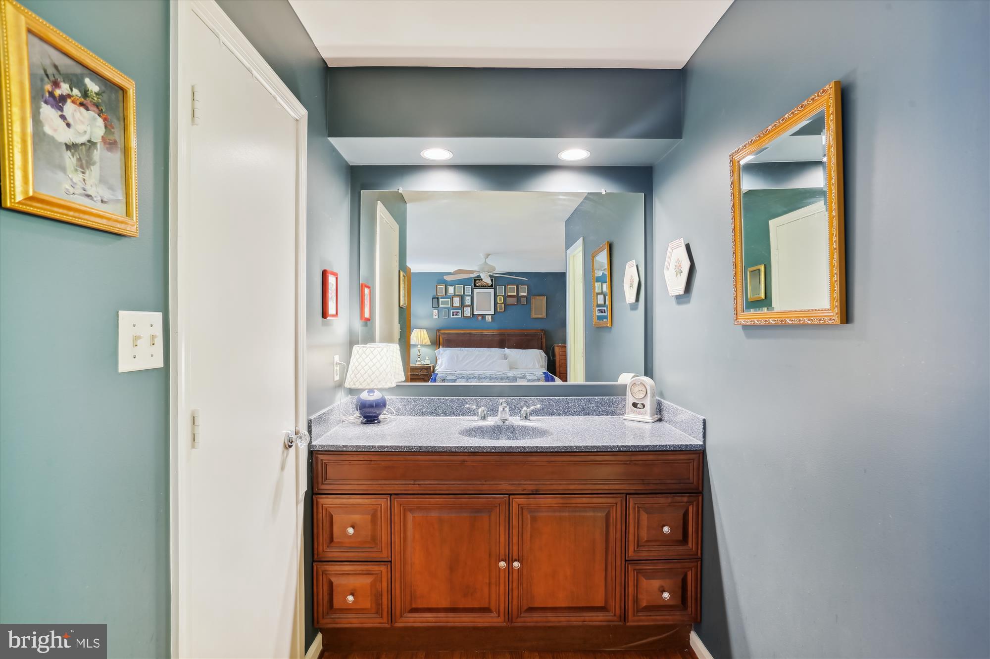 1503 Blue Meadow Road Potomac, MD 20854 - Photo 33 of 51 Vanity