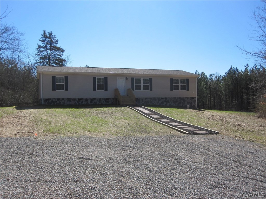 286 Brown Road Cumberland, VA 23040 - Photo 1 of 27 Gallery Image 1