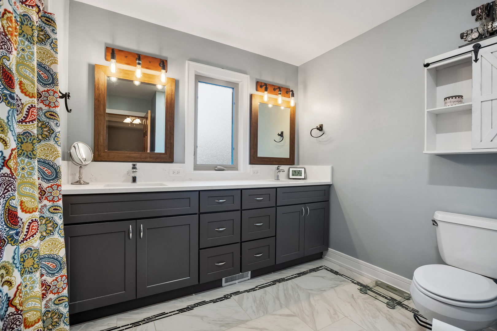 2050 South Spencer Road New Lenox, IL 60451 - Photo 23 of 33 a bathroom with a double vanity sink toilet and mirror