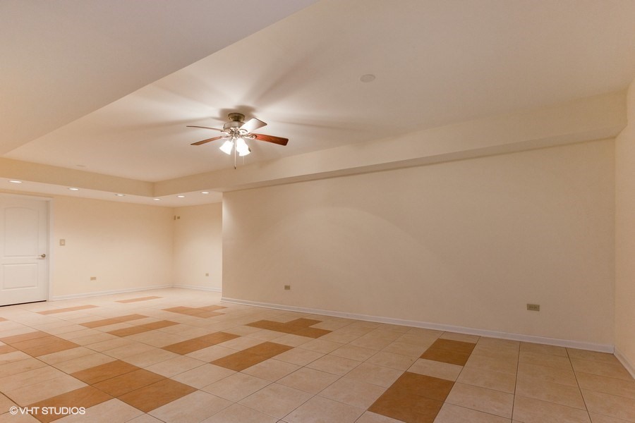 2050 South Spencer Road New Lenox, IL 60451 - Photo 32 of 33 a view of an empty room