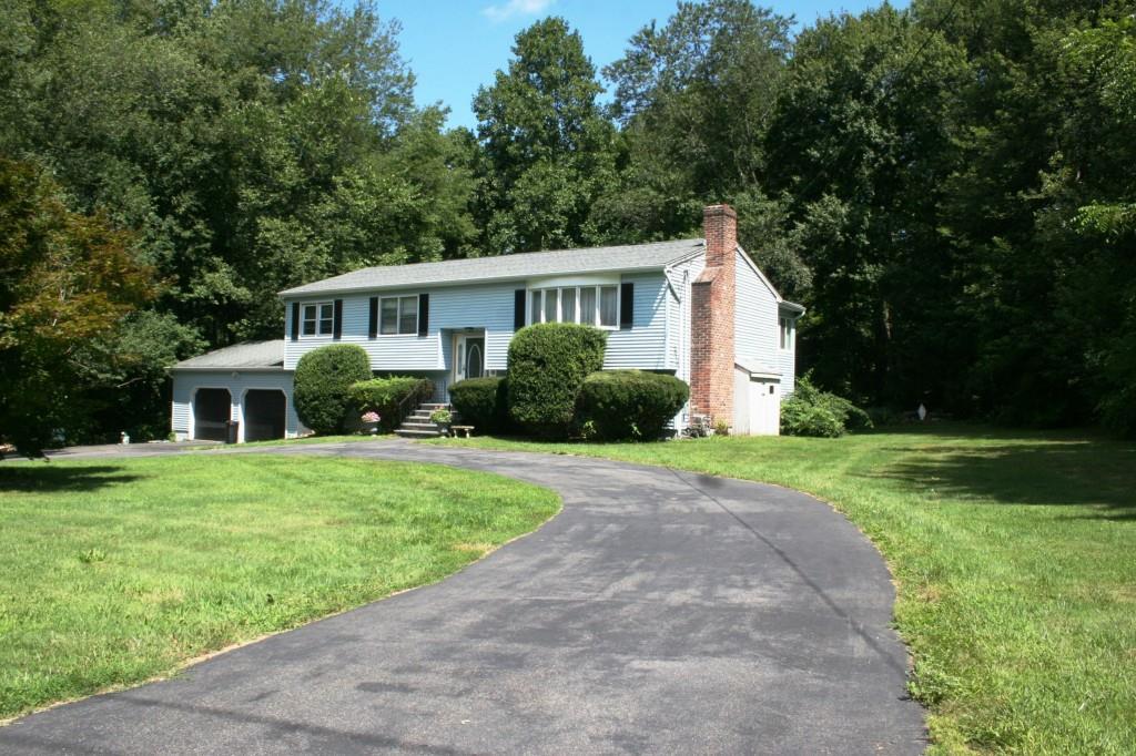 729 Woodruff Road Milford, CT 06461 - Photo 1 of 1 Gallery Image 1