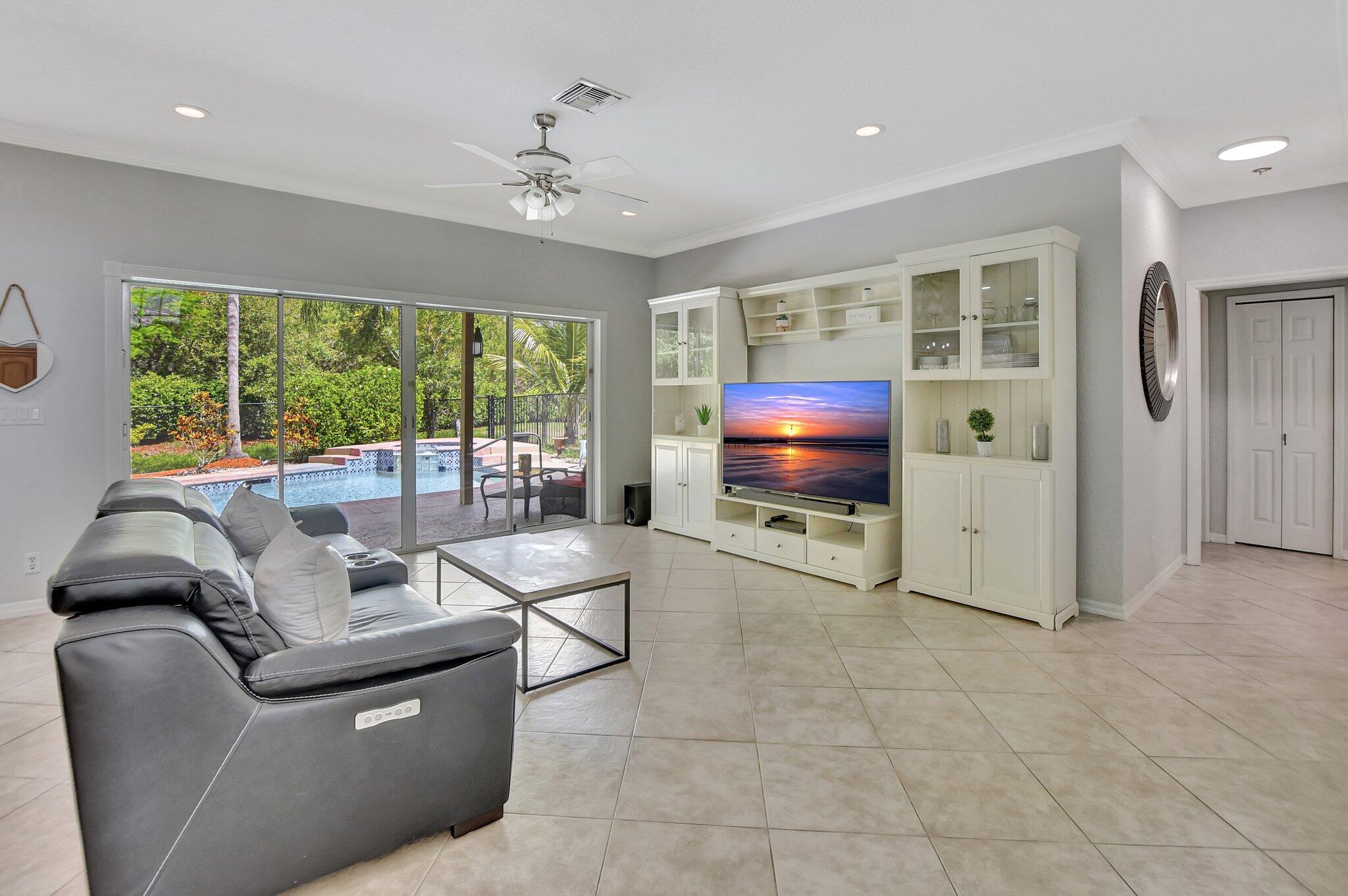 21783 Philmont Court Boca Raton, FL 33428 - Photo 5 of 31 Family Room