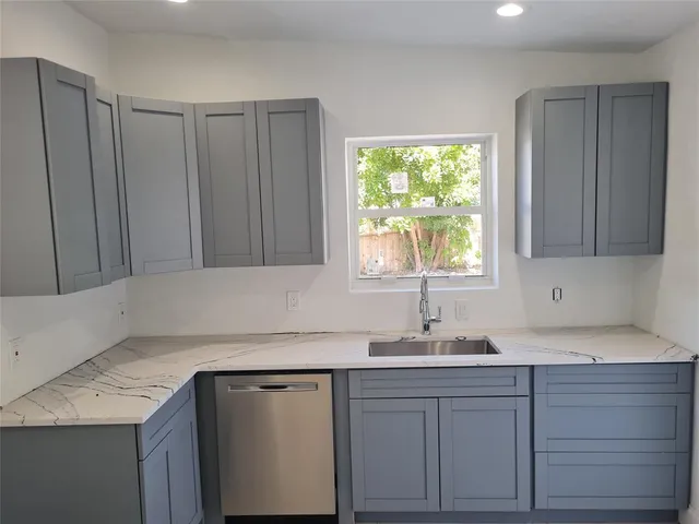 $2,695 | 4390 Northeast 15th Terrace, Pompano Beach, FL 33064