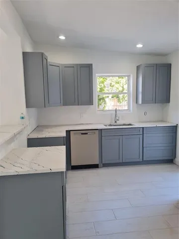 $2,695 | 4390 Northeast 15th Terrace, Pompano Beach, FL 33064