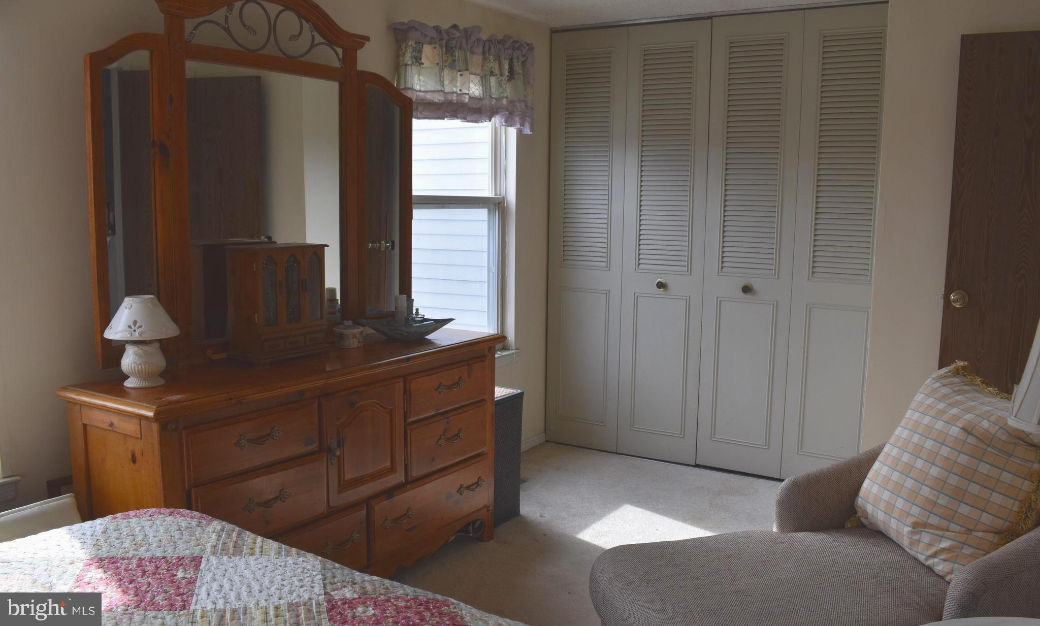 4 Hyacinth Road Baltimore, MD 21234 - Photo 23 of 33 a living room with furniture