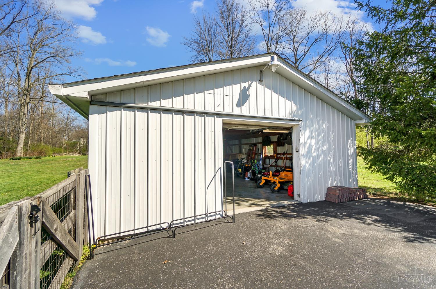 1014 Gaskins Road Cincinnati, OH 45245 - Photo 69 of 71