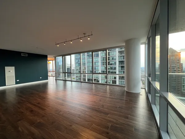 $7,500 | 1201 South Prairie Avenue, Unit 3801, Chicago, IL 60605