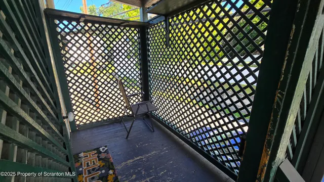 $1,250 | 281 East Main Street, Unit 3, Plymouth, PA 18651