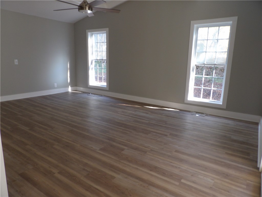 20 Meredith Lane Greenville, SC 29607 - Photo 5 of 37 Gallery Image 5