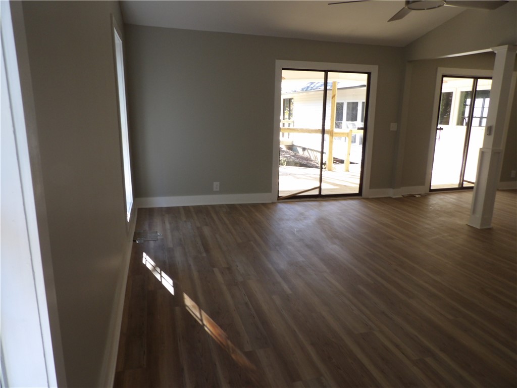 20 Meredith Lane Greenville, SC 29607 - Photo 6 of 37 Gallery Image 6