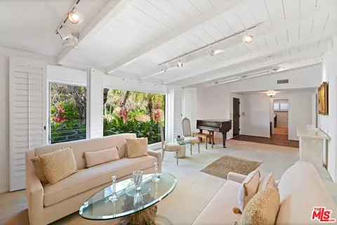 $7,995,000 | 521 North Rexford Drive, Beverly Hills, CA 90210