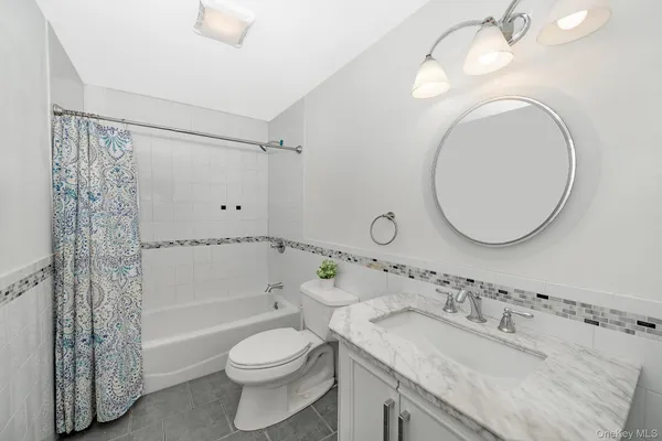 $514,999 | 33 East Seacrest Avenue, Lindenhurst, NY 11757