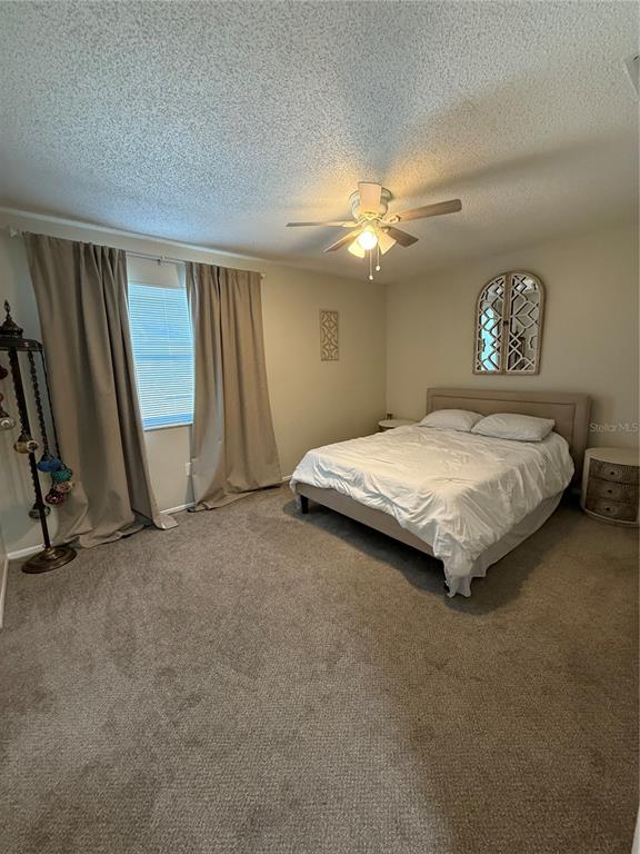 10053 Lake Oak Circle Tampa, FL 33624 - Photo 13 of 23