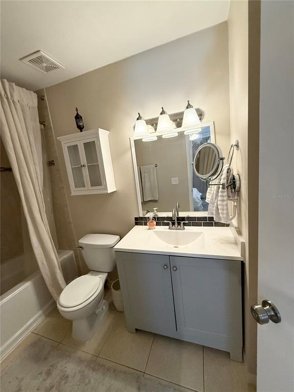 10053 Lake Oak Circle Tampa, FL 33624 - Photo 17 of 23