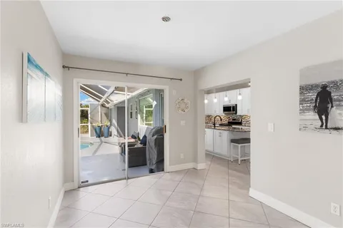 a view of a livingroom with furniture and windows