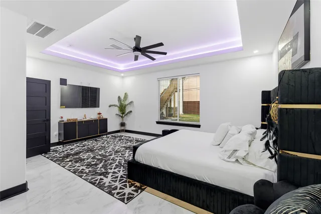 $749,999 | 7737 Edna Street, Houston, TX 77087