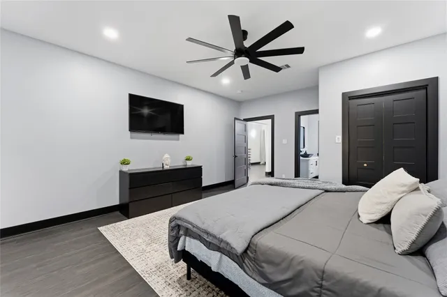 $749,999 | 7737 Edna Street, Houston, TX 77087