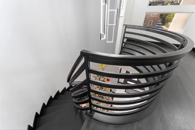 $749,999 | 7737 Edna Street, Houston, TX 77087