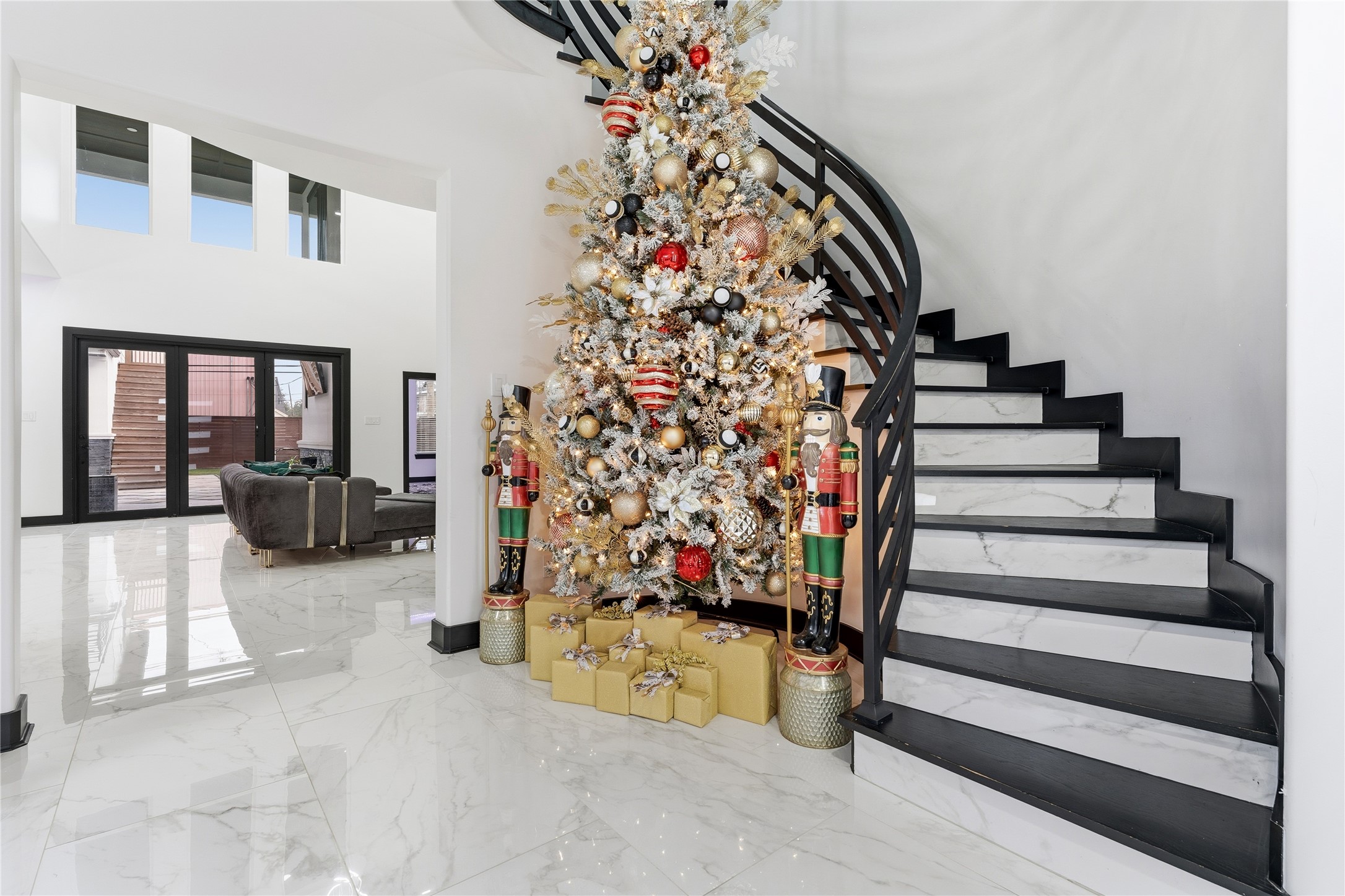7737 Edna Street Houston, TX 77087 - Photo 4 of 43 a view of entryway with a front door