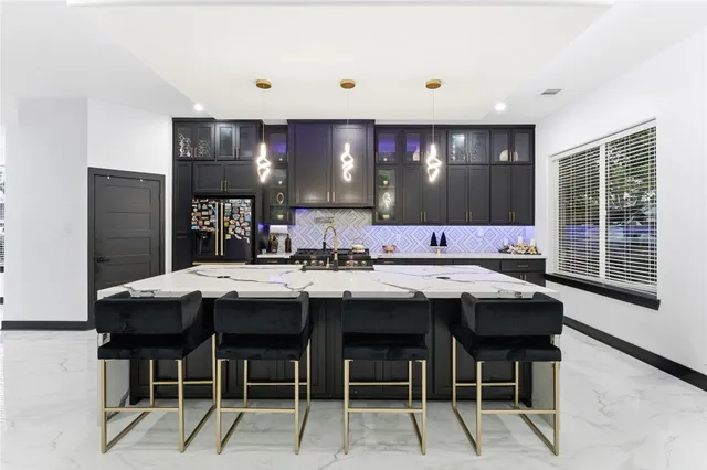 $749,999 | 7737 Edna Street, Houston, TX 77087