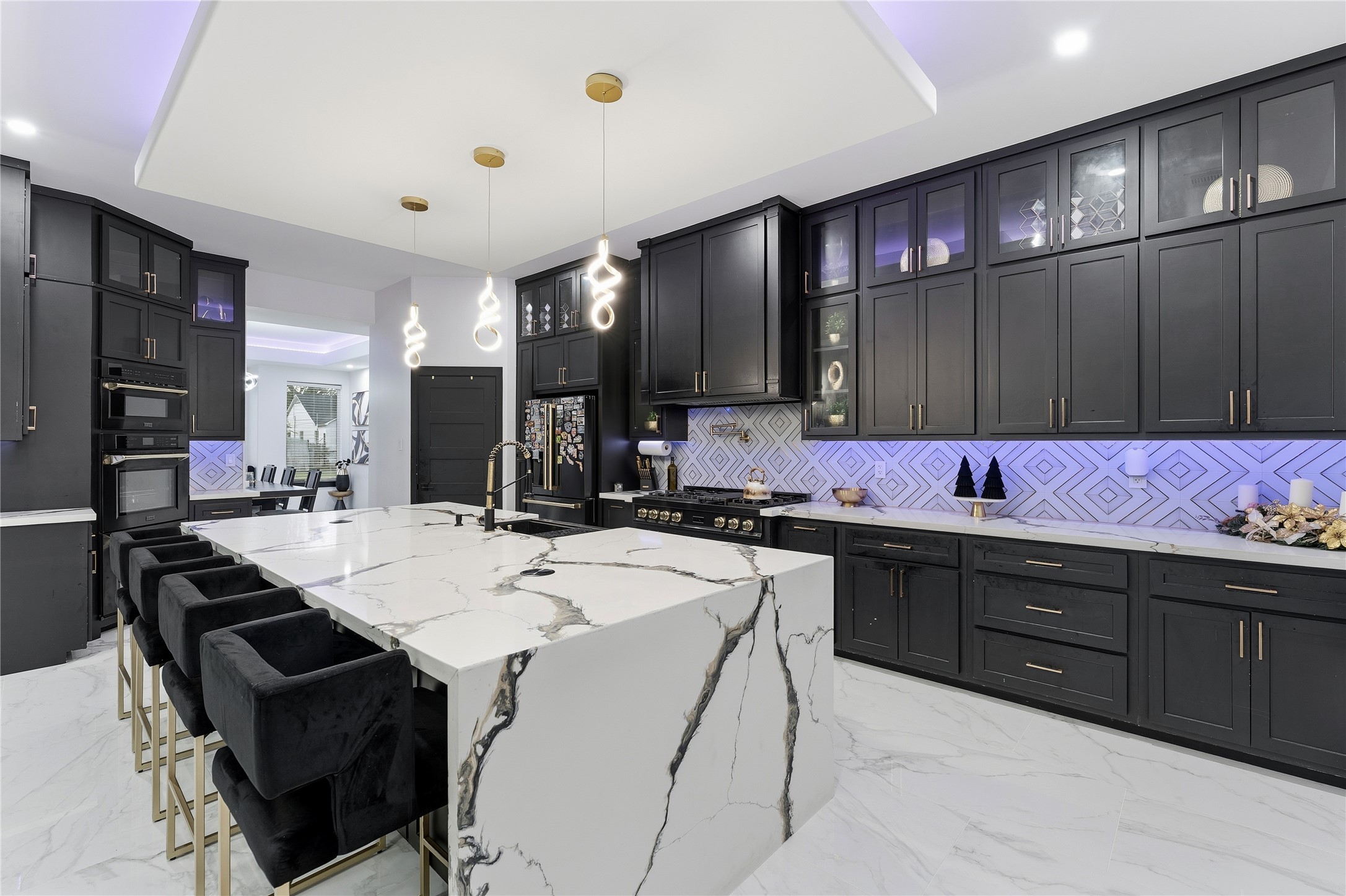 7737 Edna Street Houston, TX 77087 - Photo 7 of 43 a kitchen with a sink and cabinets