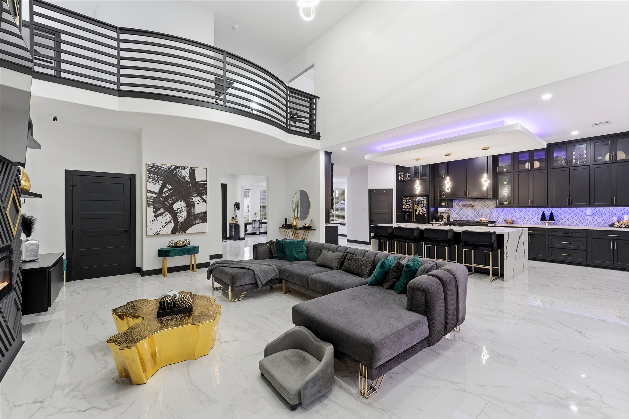 7737 Edna Street Houston, TX 77087 - Photo 10 of 43 a living room with furniture and kitchen view