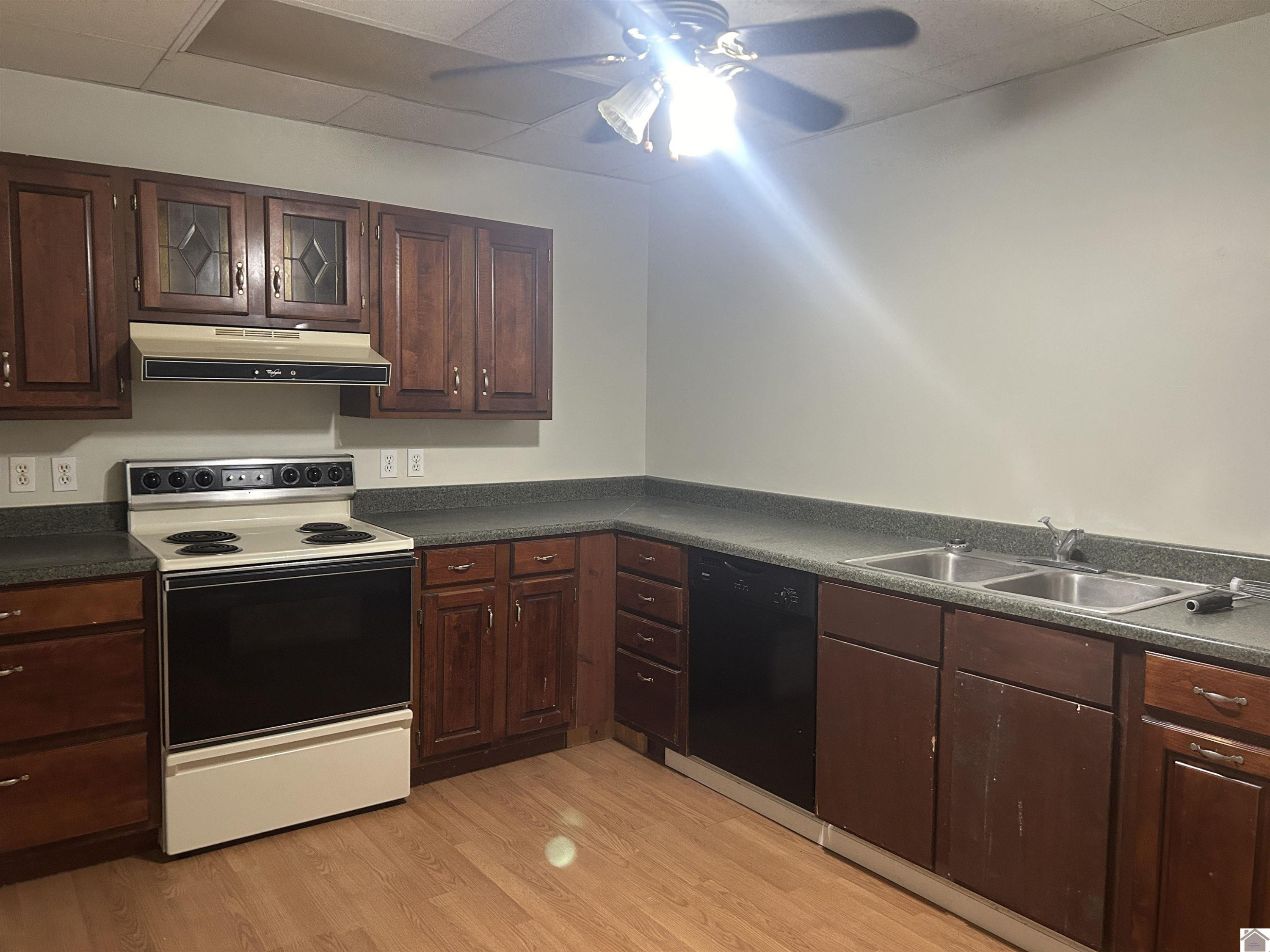 5917 Old Mayfield Road Paducah, KY 42003 - Photo 28 of 35 BASEMENT KITCHEN