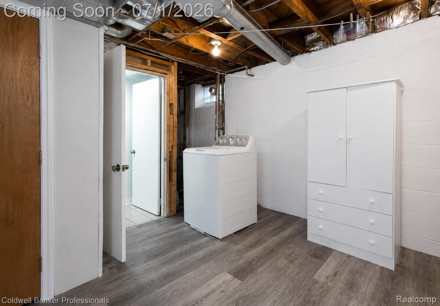 1168 Vernier Road Grosse Pointe, MI 48236 - Photo 28 of 32 Laundry Room Pic 2.jpeg