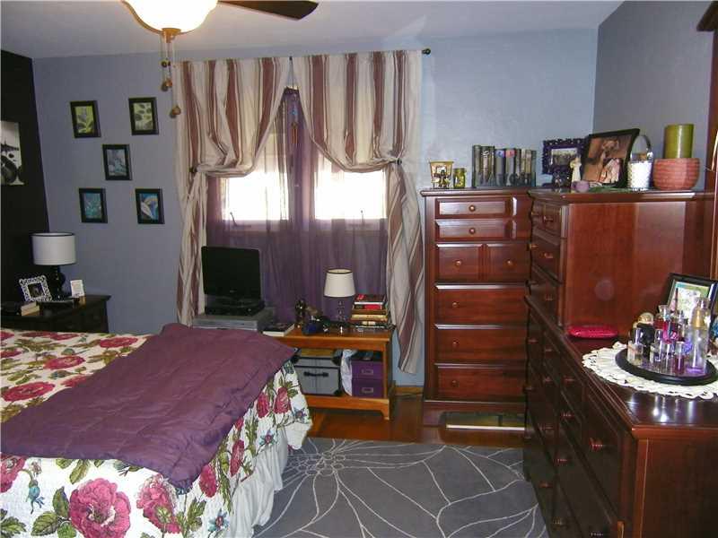 360 Wheeler Street McKees Rocks, PA 15136 - Photo 11 of 21 Master Bedroom.