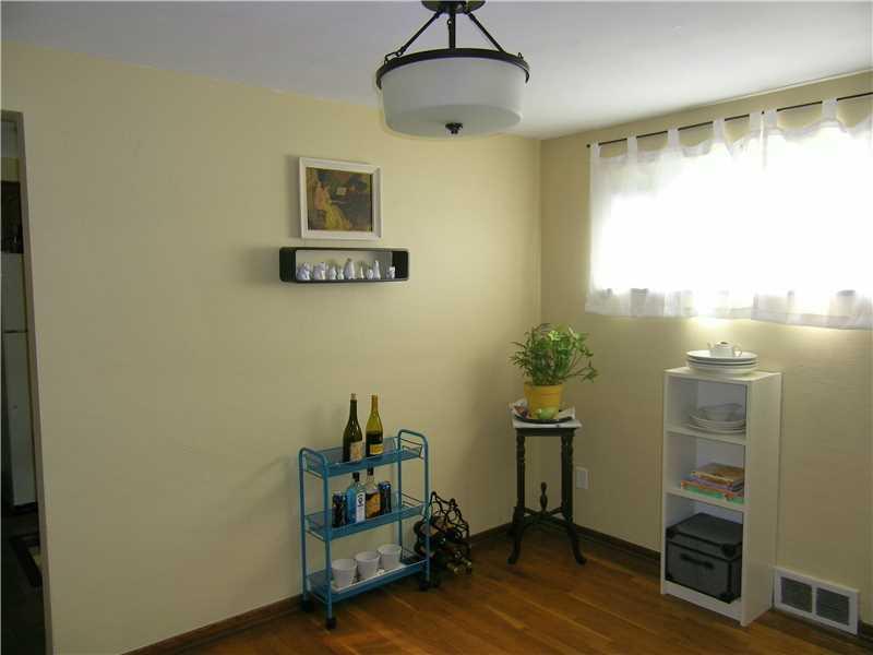 360 Wheeler Street McKees Rocks, PA 15136 - Photo 7 of 21 Dining Room.