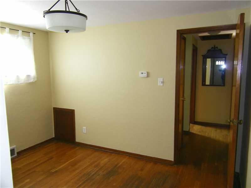 360 Wheeler Street McKees Rocks, PA 15136 - Photo 9 of 21 Dining Room.