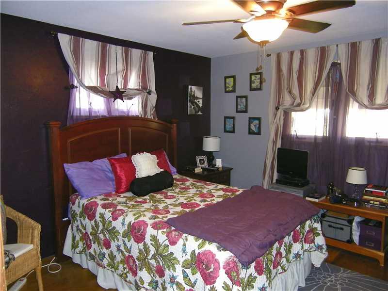 360 Wheeler Street McKees Rocks, PA 15136 - Photo 10 of 21 Master Bedroom.
