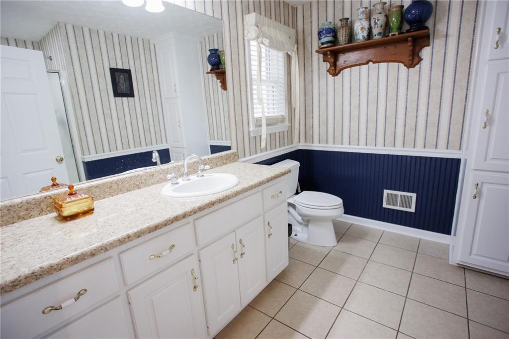 4450 Bay Creek Road Loganville, GA 30052 - Photo 18 of 44