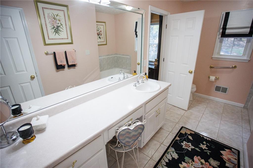 4450 Bay Creek Road Loganville, GA 30052 - Photo 25 of 44