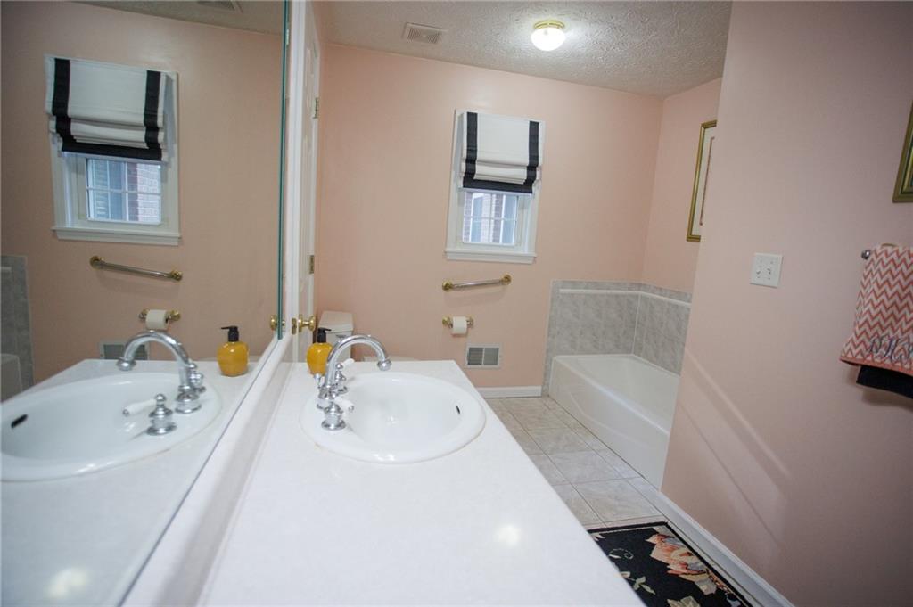 4450 Bay Creek Road Loganville, GA 30052 - Photo 26 of 44