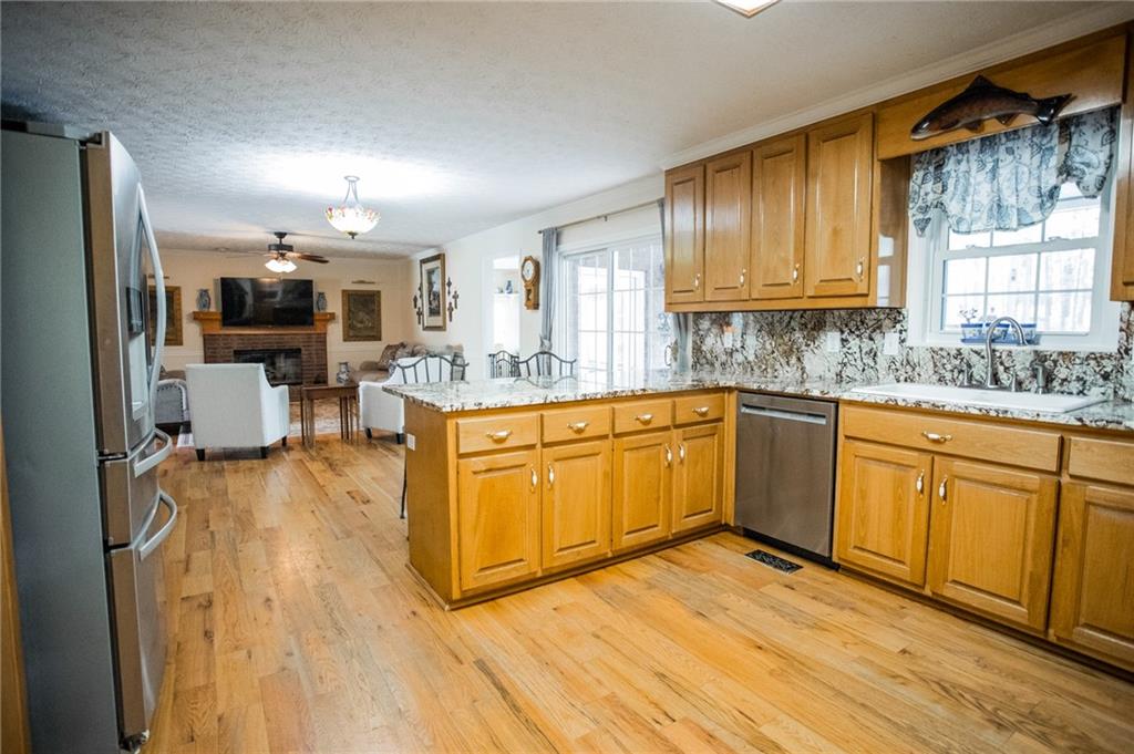 4450 Bay Creek Road Loganville, GA 30052 - Photo 3 of 44