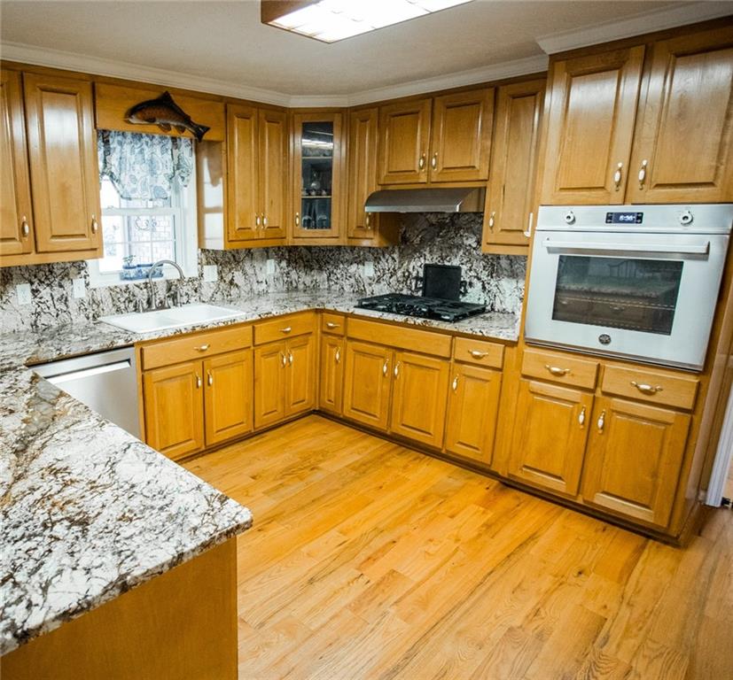 4450 Bay Creek Road Loganville, GA 30052 - Photo 5 of 44