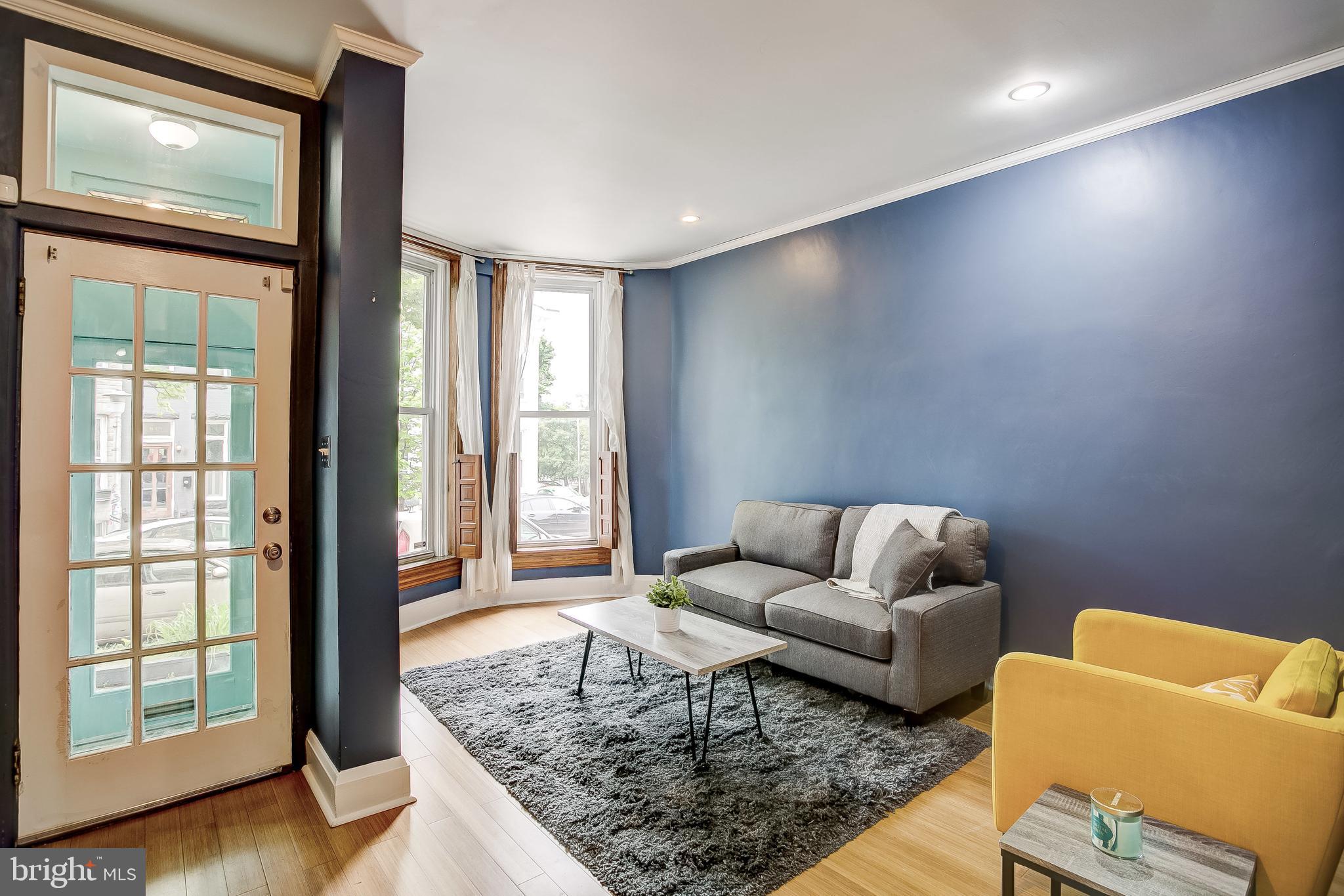 848 West 35th Street Baltimore, MD 21211 - Photo 2 of 32 living room