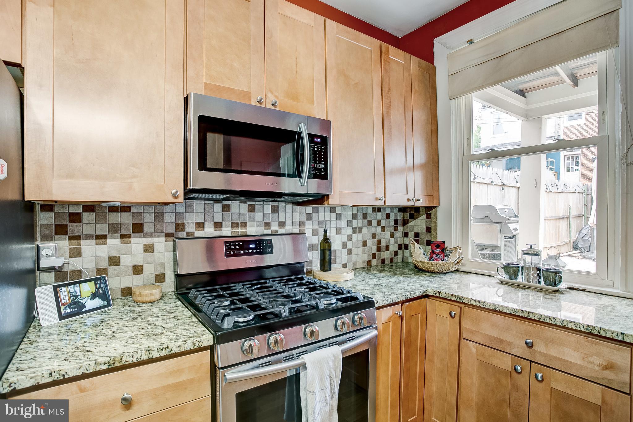 848 West 35th Street Baltimore, MD 21211 - Photo 8 of 32 Brand new appliances