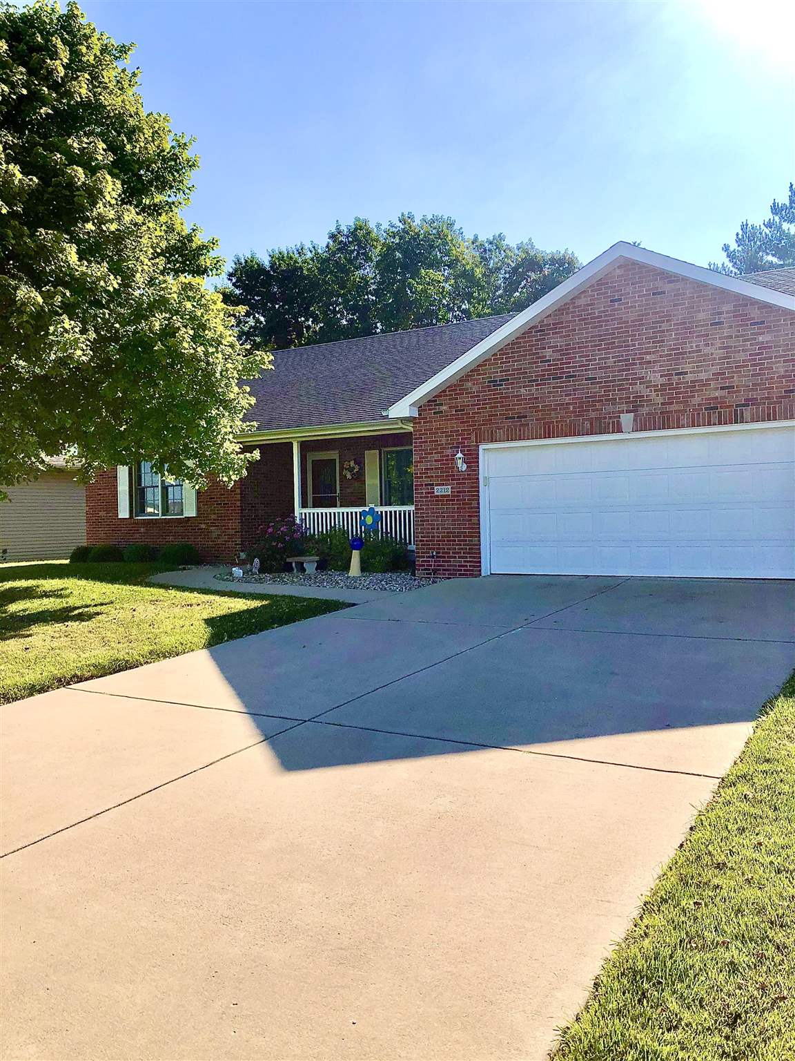 2212 Dubsdread Lane Springfield, IL 62711 - Photo 1 of 1