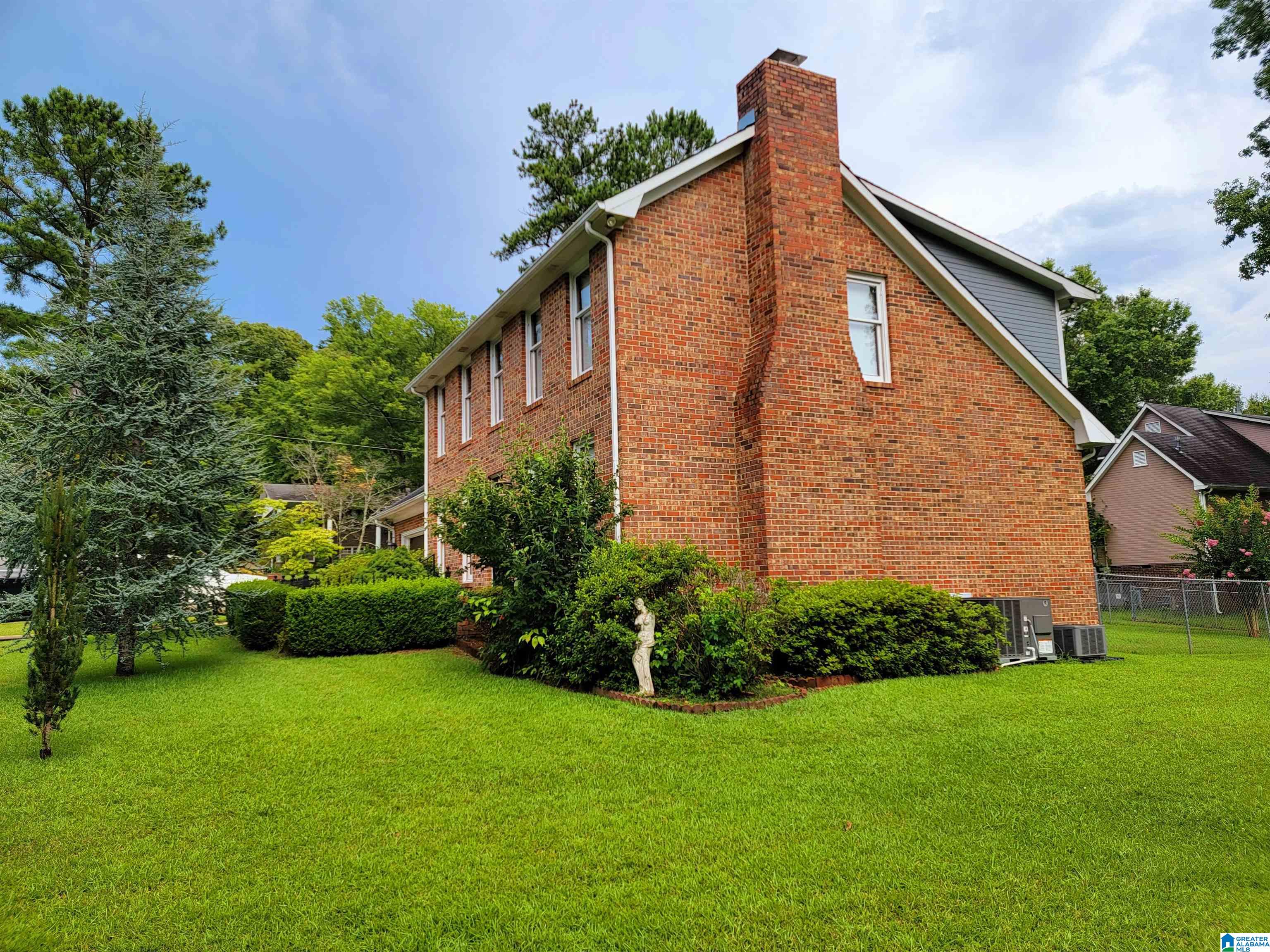 803 Mountain Brook Road Oxford, AL 36203 - Photo 2 of 20