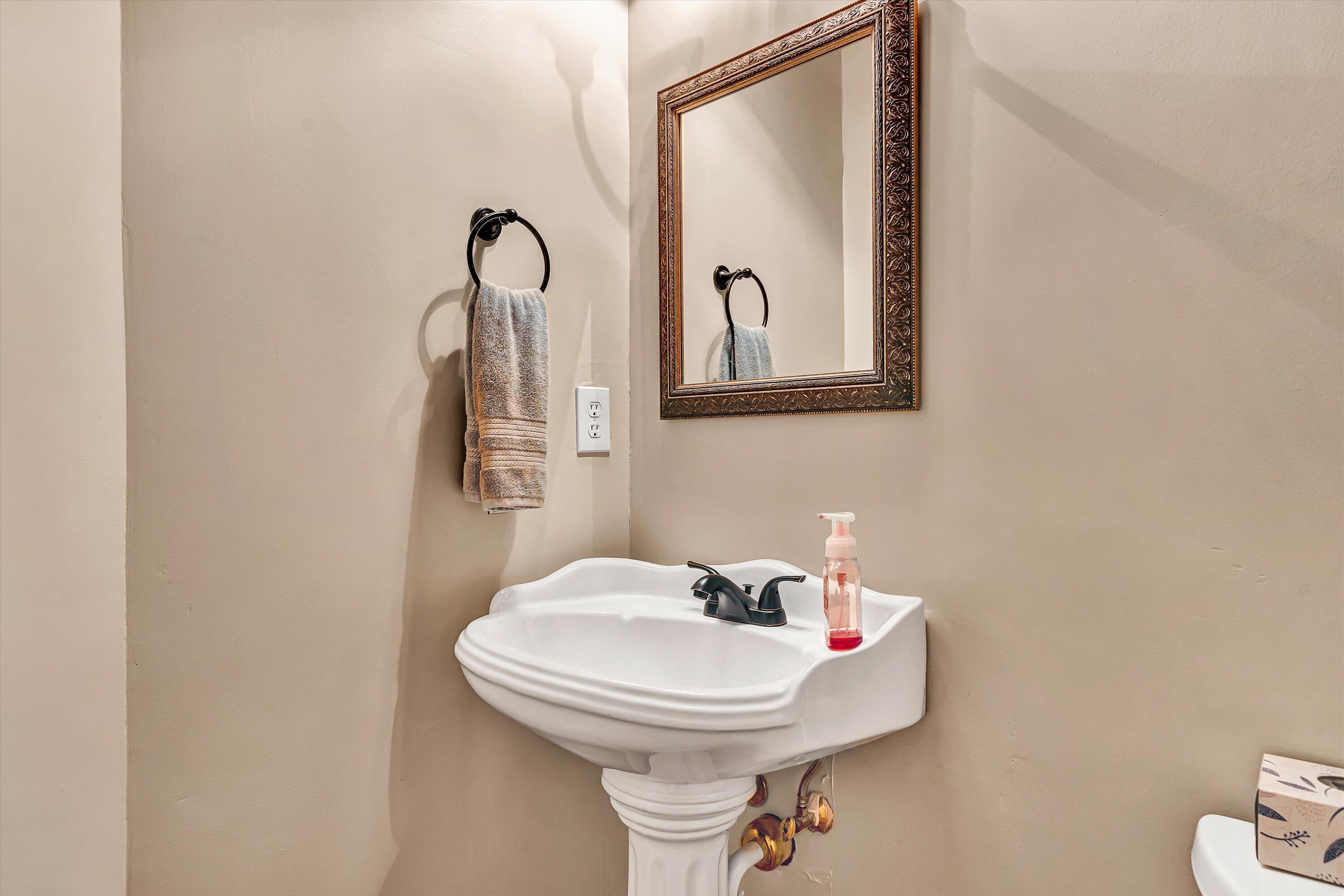 3129 Hidden Oak Road Southwest Roanoke, VA 24018 - Photo 35 of 50 Powder Room