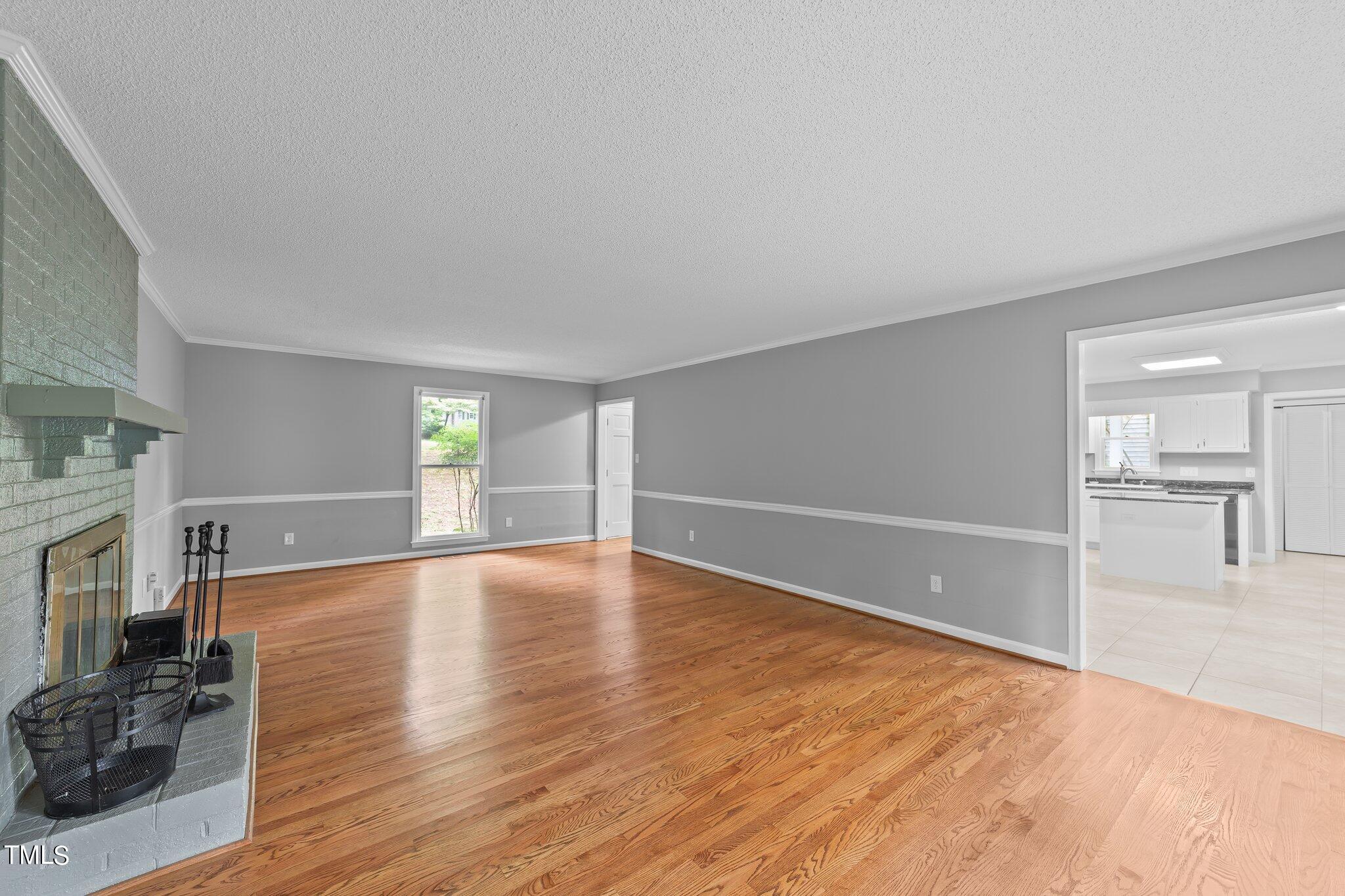 2301 Pastille Lane Raleigh, NC 27612 - Photo 7 of 40 25-web-or-mls-VB4A7651