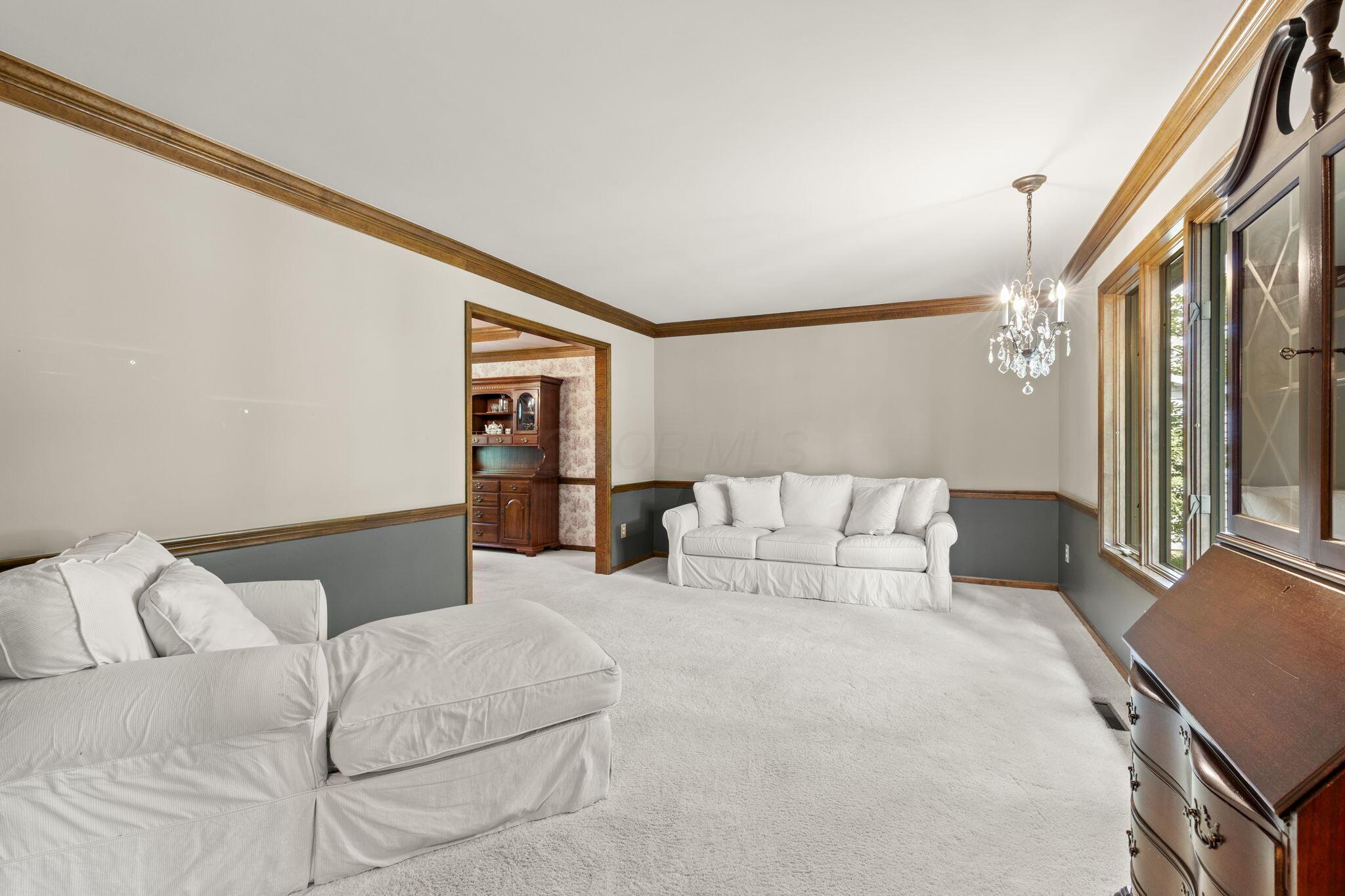 1161 Riva Ridge Boulevard Columbus, OH 43230 - Photo 9 of 60 FORMAL LIVING ROOM